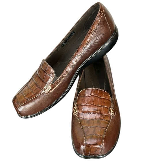 Clarks Bendables Bayou Croco Embossed Slip On Brown Leather Loafers 9.5W - Picture 1 of 12